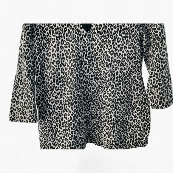 Charter Club Leopard Print Top | Size M | Black & Grey Animal Print | 3/4 Sleeve - Picture 6 of 10